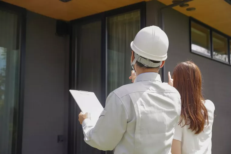 Qui consulter pour faire une expertise de malfaçons dans une maison ?, Nîmes, France Experts